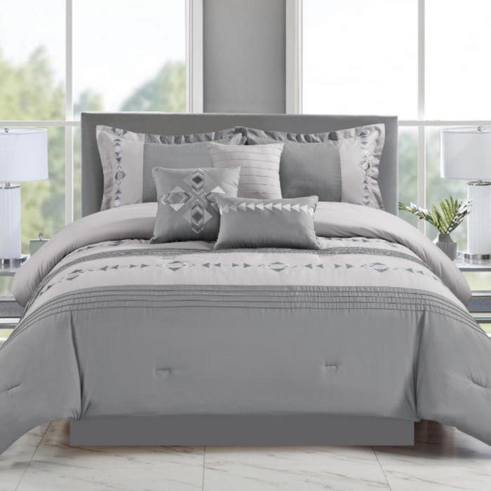 Livia Comforter Set